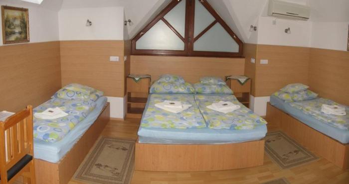 데브레첸 Nadix Panzio B&B 객실 사진